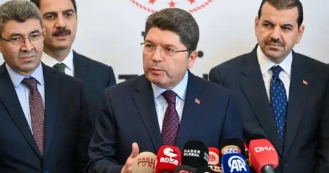 'İmralı’ya villa yapılıyor' iddiasına Bakan Tunç'tan net yalanlama
