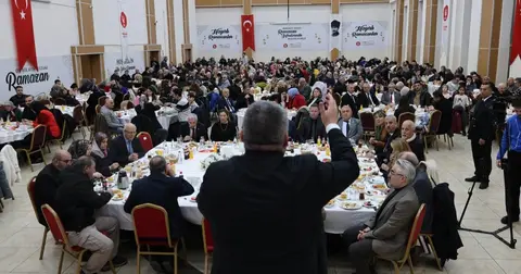Ankara Keçiören'de emekli askerler aynı sofrada