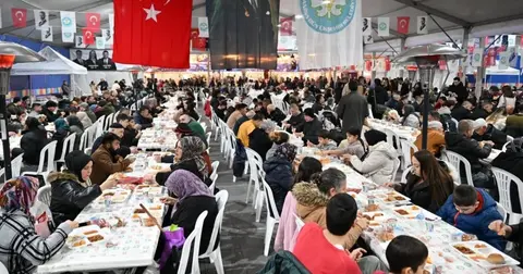 Manisa’da Ramazan’ın ilk iftarı paylaşıldı