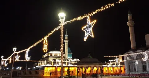 Konya 11 Ayın Sultanı'nı ışıl ışıl karşılıyor