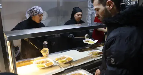 İzmit Kent Lokantaları'nda ücretsiz iftar hizmeti