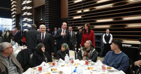 Konya’da “Büyük Aile Sofrası” iftarında şehit yakınları ve gaziler buluştu