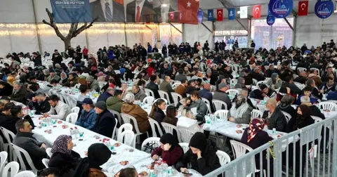 Kocaeli Gebze’de ilk İftar binlerce vatandaşla paylaşıldı