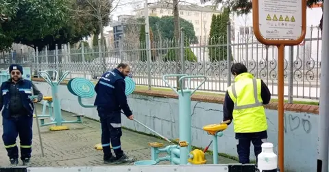 Kocaeli’de parklardaki spor aletleri yeniden kullanıma kazandırılıyor