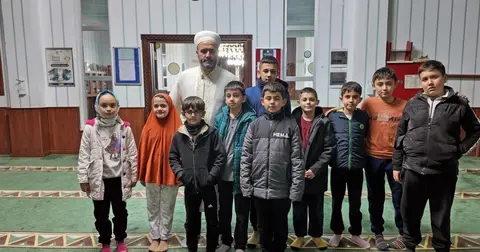 Kayseri Talas'ta ilk teravihte çocuk coşkusu