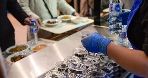 İzmir Büyükşehir’in Kent Lokantaları’nda ücretsiz iftar