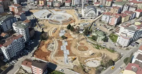 Çayırova'da Kent Meydanı ortaya çıkıyor