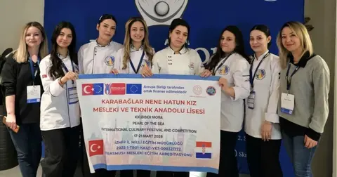 İzmirli öğrenciler Türk mutfağını uluslararası platformda tanıttı