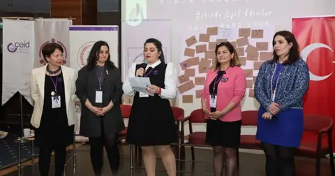 Bursa Osmangazi’de kadın çalıştayı ile geleceğe yön verildi