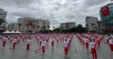 İzmir’de 23 Nisan coşkusu