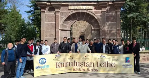 Bursa'da Başkan Yılmaz gençlere fethi anlattı