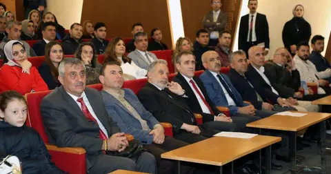 Kayseri Talas'ta atıklar sanata dönüşüyor