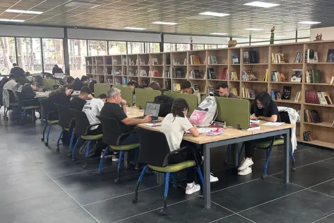 Sosyal Etki Zirvesi'nden Adıyaman'a binlerce kitap bağışı