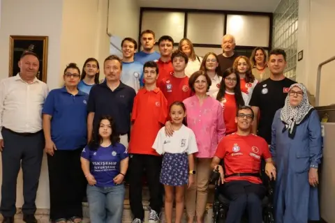 Eskişehir’in Başkan Ünlüce, şampiyon sporcuları ağırladı