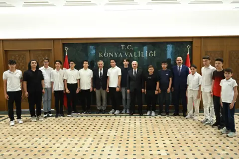Konya'da Vali Akın ve Başkan Altay şampiyonlarla buluştu