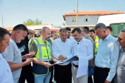 Çavuşoğlu Beyağaç'ta: Tütüncüye destek, meydana yatırım