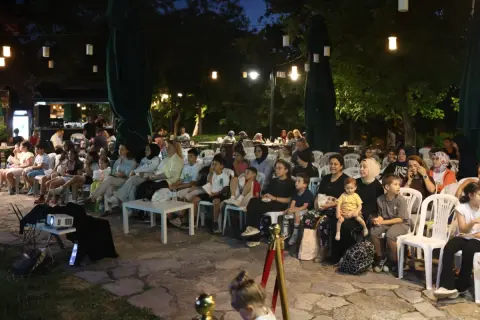 Açık hava sinema keyfi Dobruca'da yaşandı