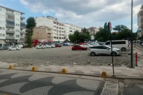 Ali Paşa Çarşısı'nın yeri otopark oldu, toz sorunu başladı! Gözler belediyede