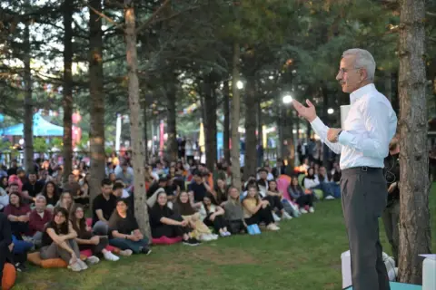 Bakan Uraloğlu: Teknoloji insan ilişkilerinin yerini almaz