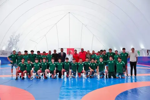 Şekerspor'dan güreşe dev yatırım: Akgül ve Kayaalp törende