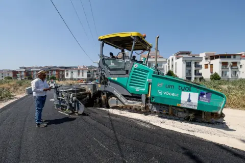 Bergama'da 9 okulun yolu yenilendi: 20 bin m² asfalt