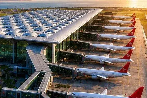 İstanbul Havalimanı'nda tarihi rekor: 290 bin yolcu