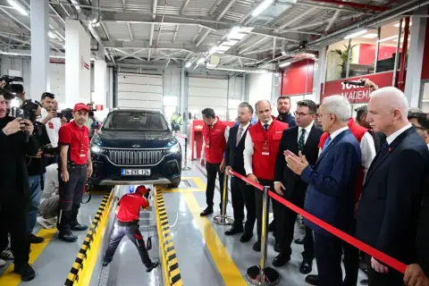 2027'de araç muayenesi değişiyor: Yapay zekâ ve robotlar devrede