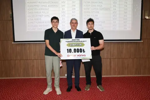 YKS-LGS'de derece yapan İmam Hatip öğrencilerine ödül töreni