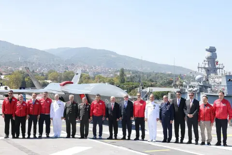 Bayraktar: Mavi Vatan'ın tek bir damlasından vazgeçmeyiz