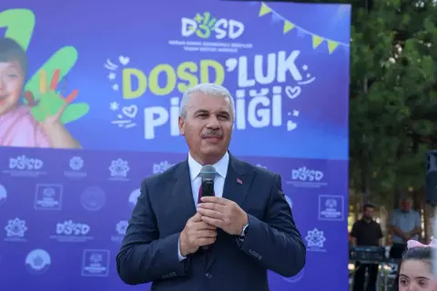 Vali ve Başkan, DOSD Meram çocuklarıyla sarıştı