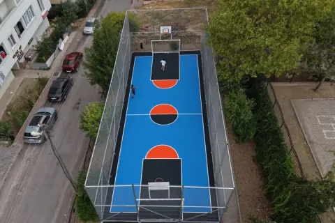 Çayırova'da 3 park basketbol sahası yenilendi