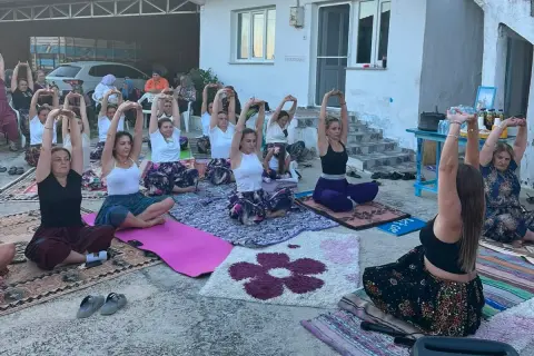 Çanakkale'de şalvarla yoga: Gelenek sağlıkla buluştu