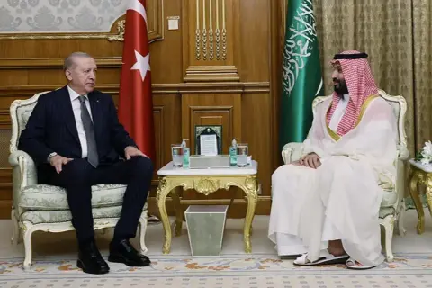 Erdoğan, Mekke'de Muhammed bin Selman ile görüştü