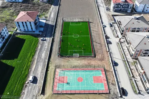 Sakarya'da 3 mahalleye futbol, basketbol sahası