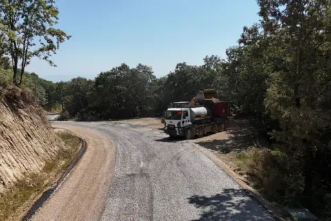 İnegöl'de 6 mahalleye 18 kilometre yeni asfalt