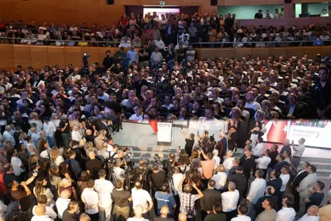 BTSO seçimlerde 'balon açılış' iddiası: Burkay kalabalığı, Matlı ofisi