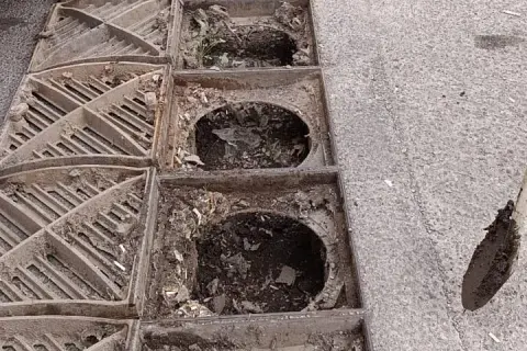 Maltepe’de yağış öncesi kanal ve mazgal temizliği başlatıldı