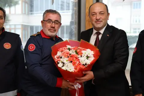 Sakarya İtfaiyesi'ne Başkan Yıldız'dan ziyaret