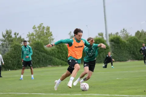 Konyaspor Erzurumspor deplasmanına başladı