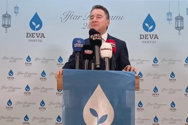 Babacan, Bursa'dan ekonomi ve politika sorunlarını değerlendirdi... Kalıcı barış diplomasiden geçiyor