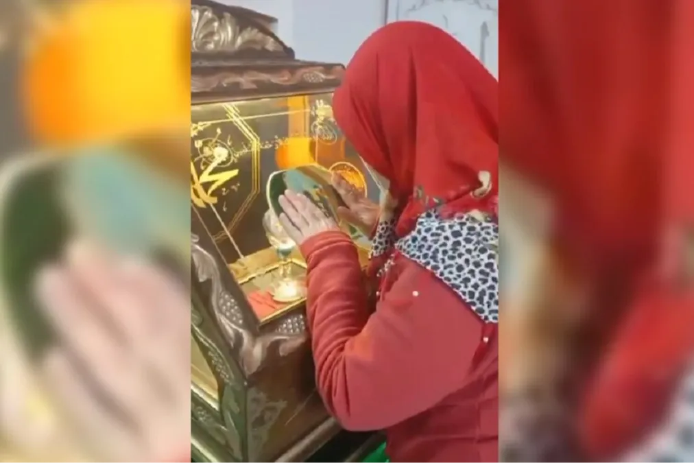 Pazaryeri’nde Kadir Gecesi’nde Sakal-ı Şerif’e yoğun ilgi