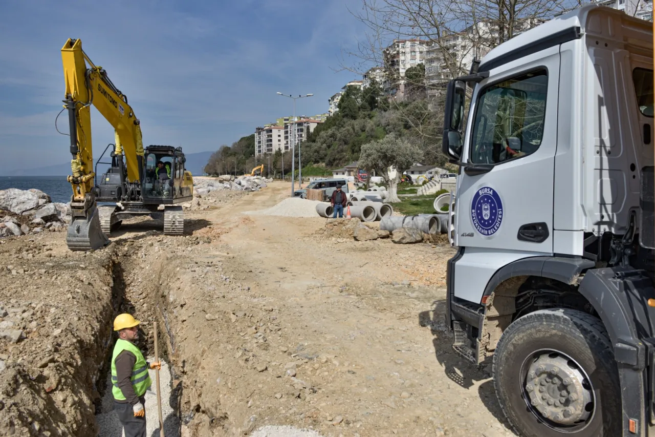 Bursa Gemlik'in altyapısına Büyükşehir gücü