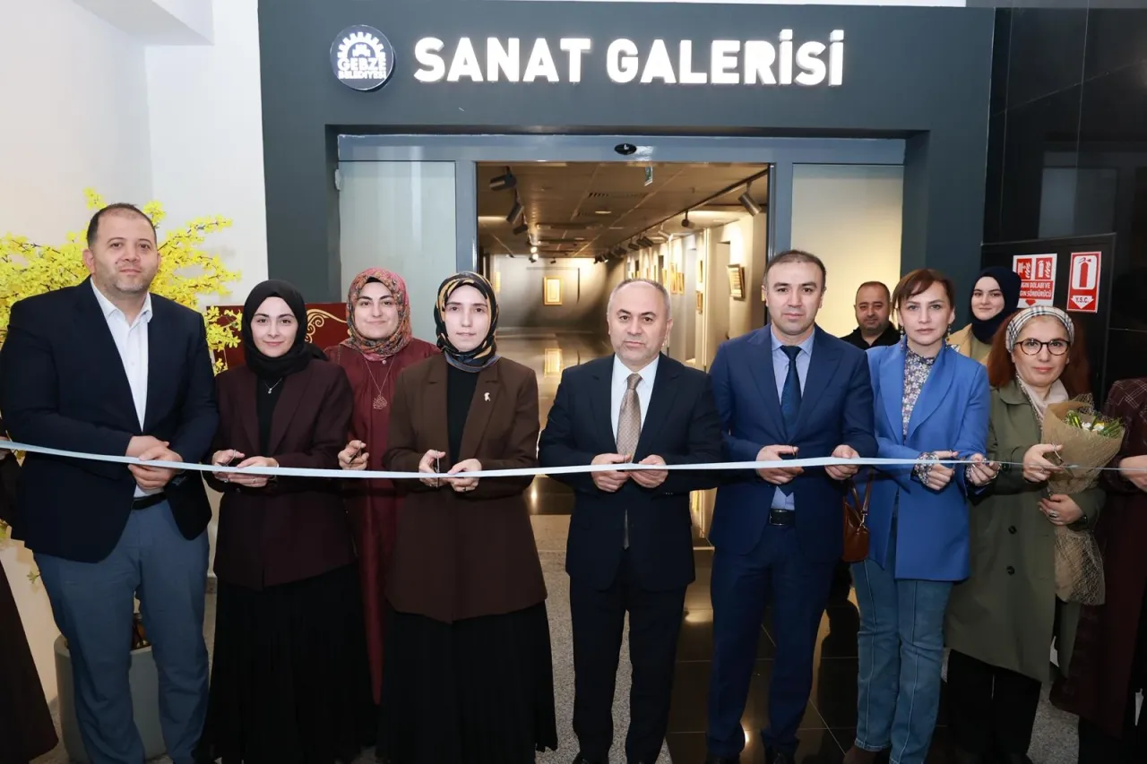 Kocaeli Gebze'de “Türk-İslam Sanatları’nın İzinde” sergisi açıldı