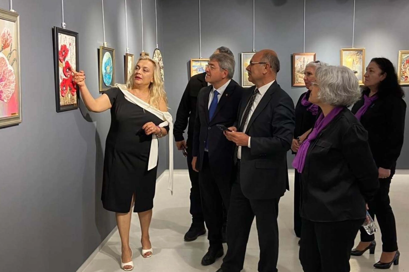 Mudanya HEM kursiyerlerinin 'taş tablo' sergisine Bursa ilgisi
