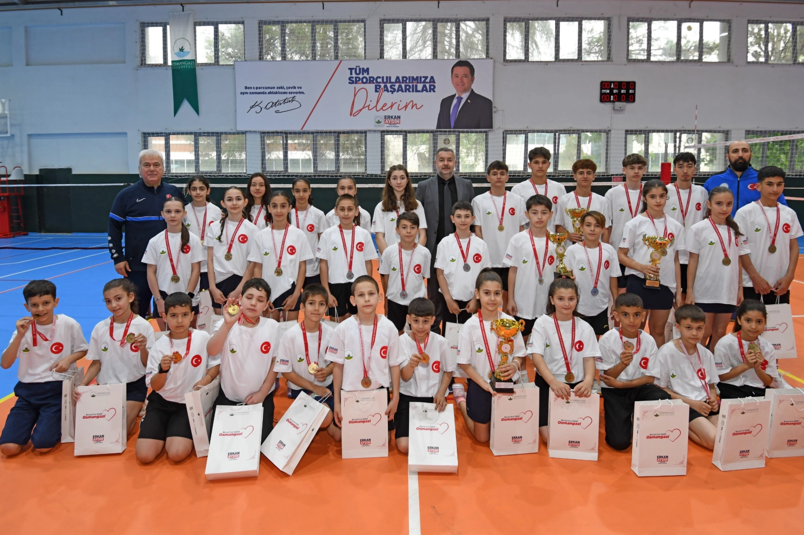 Osmangazi Belediyespor’dan badmintonda tarihi başarı