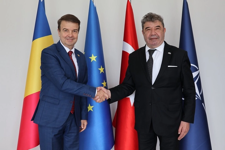 Egeli mobilya ihracatçılarına Romanya’dan Schengen vizesinde destek