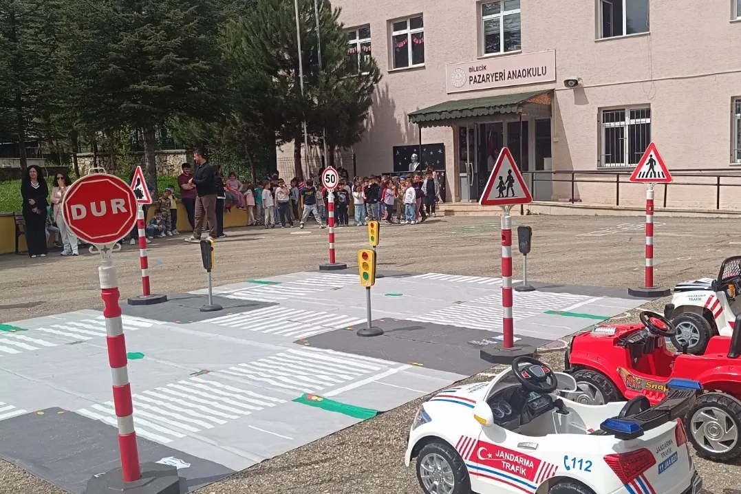 Bilecik Pazaryeri’nde trafik bilinci küçük yaşta başladı