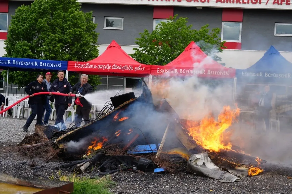 Eskişehir’de muhtarlara yangın eğitimi