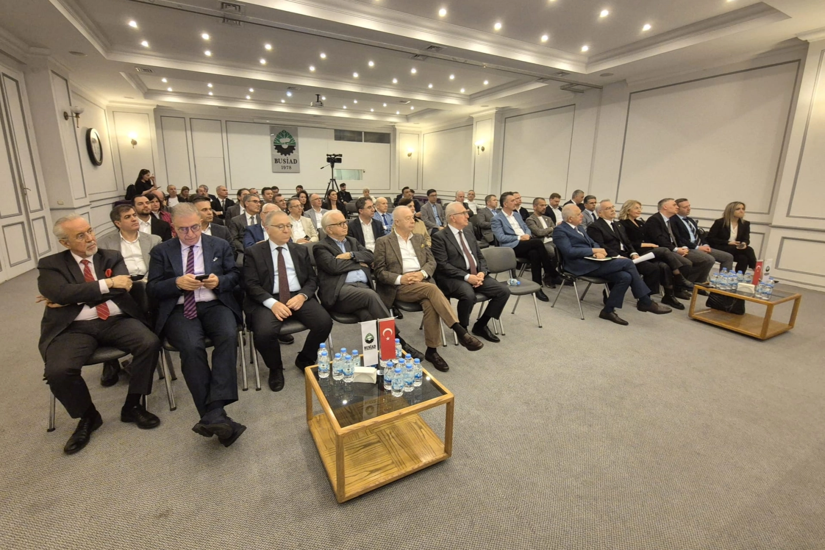 BUSİAD'da Ekonomi Değerlendirmesi: Riskler ve fırsatlar bir arada