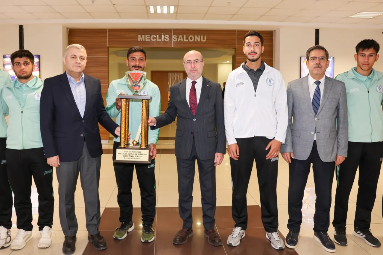 Selçuklu Belediyespor Hokey Takımı Avrupa yolunda